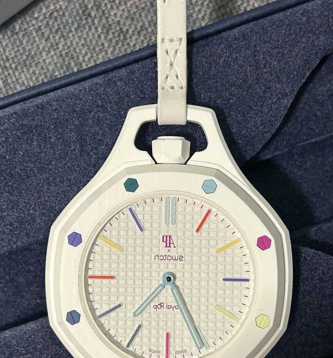 Swatch x AP Orenji Hachi SSX03W100N– granatowo-pomarańczowy hit, 90h rezerwy