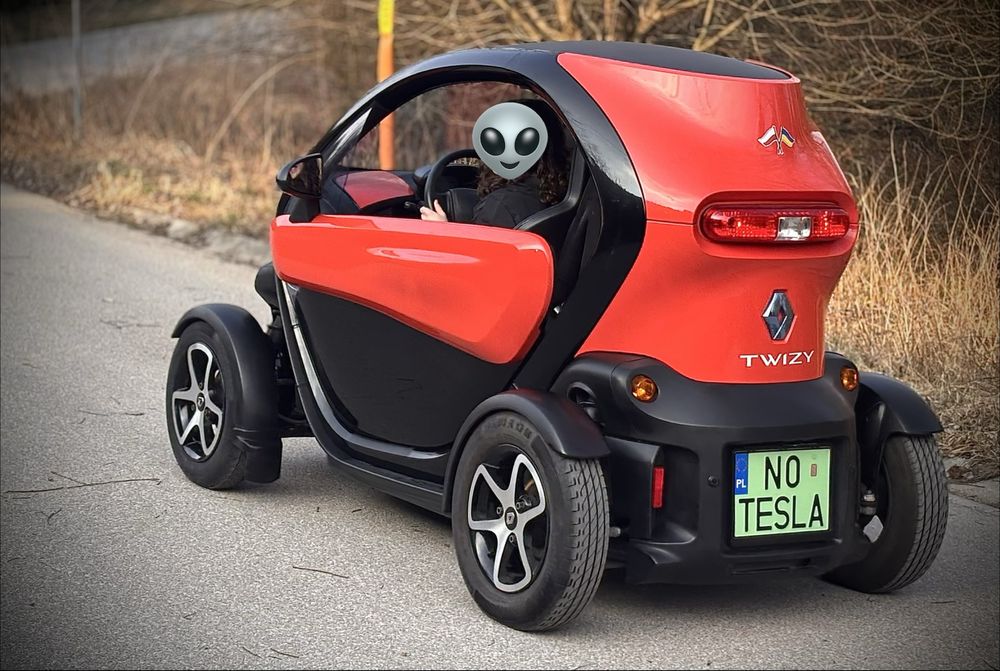 Renault TWIZY wersja Life 80 salon 38 tys km na B1