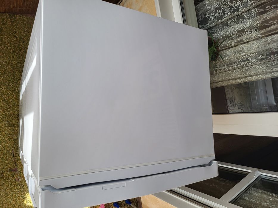 Морозильная морозильна камера Beko RFSA240M21W