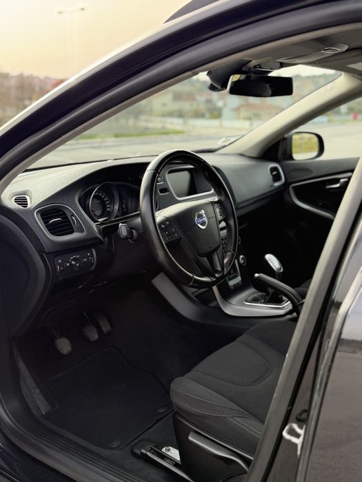 Volvo V 40 1.6 D2