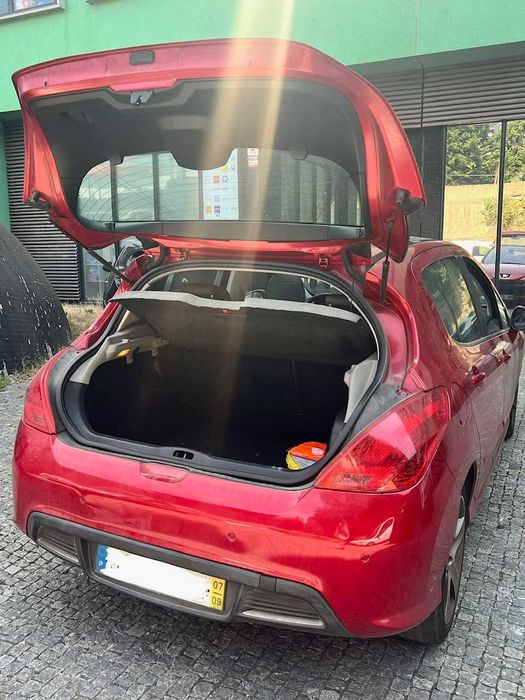 Peugeot 308 do ano 2007 a Gasolina/GPL, a andar muito bem