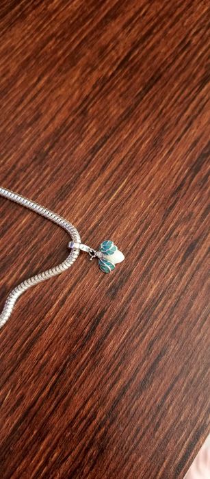 Charms koralik pszczółka posrebrzany