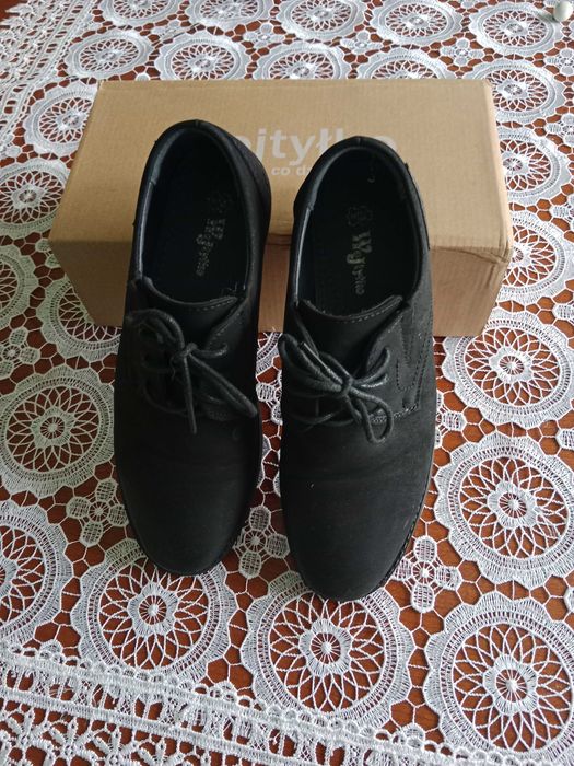 Buty chłopięce 34,39