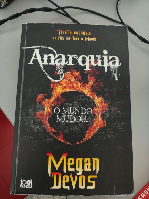Anarquia. - Livro de Megan Devoss