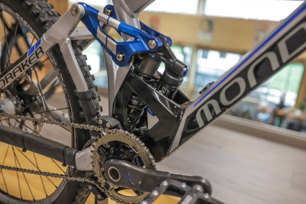 Mondraker Summum Pro 27.5 Downhill