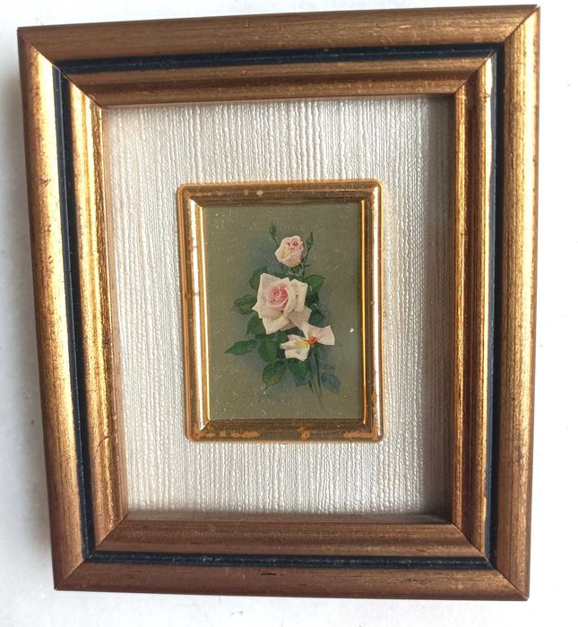 Conjunto de pequenas gravuras com molduras vintage