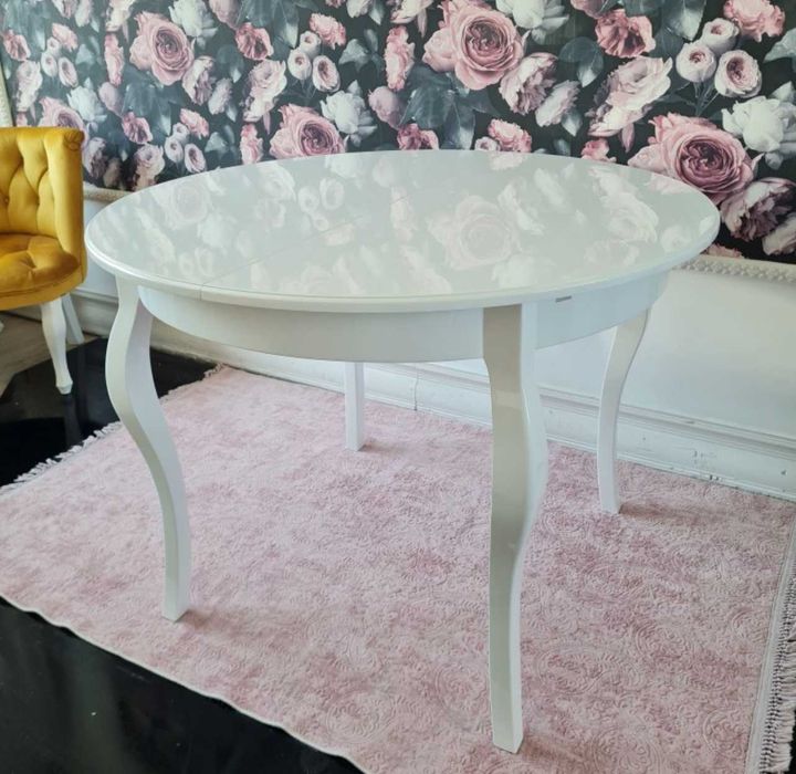 Biały stół w wysokim połysku – stan idealny styl klasyczny, glamour