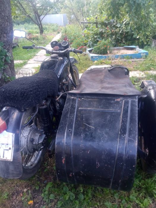 Мотоцыкл МТ на повному ходу