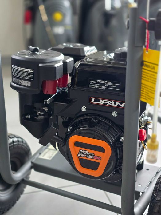 Myjka ciśnieniowa spalinowa Karcher HD 7/15 G 2022r. prod. NOWY SILNIK