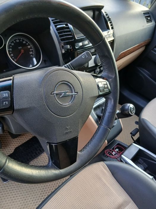 власне авто 2,5р в Україні. Автівка після Т.О.