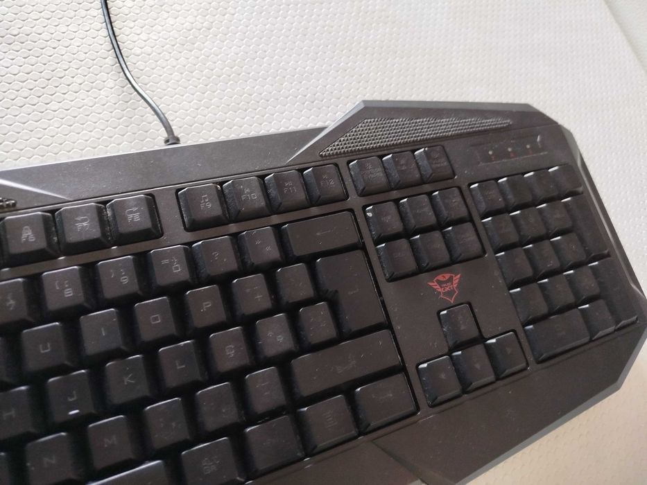 Gaming Keyboard 100% in Excellent Condition – Dimensions 46 cm x 19 cm64752391635715123