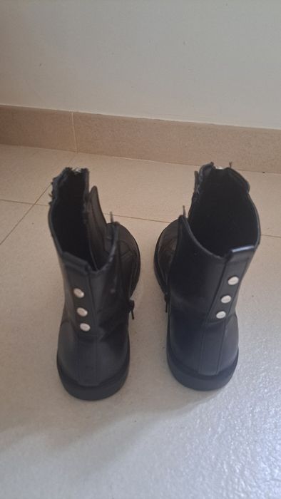 Botas pretas Tam 36 Senhora/ criança