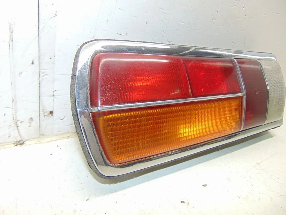 BMW E3 2500/2800/3000 farolim " usado em bom estado