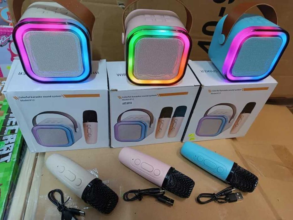 Караоке Бездротова колонка +мікрофон 1/2 RGB підсвіткою зміна голоса