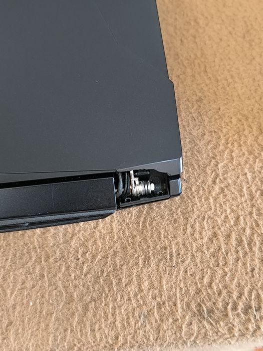 Portátil Clevo N850HK Intel Core i7-7700HQ (7ª geração)