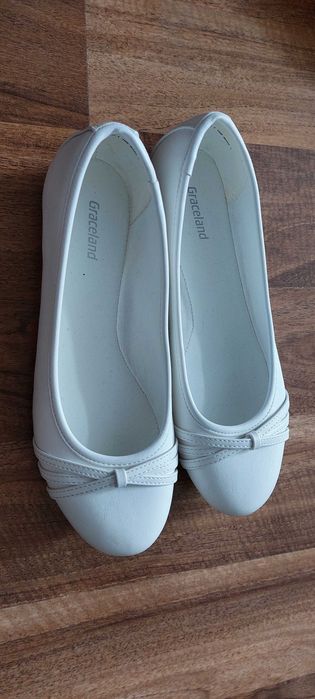 Buty białe dziewczęce komunijne