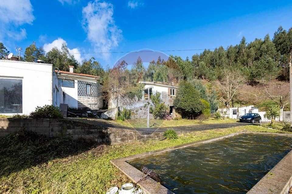 Moradia T3 em Paredes de Viadores