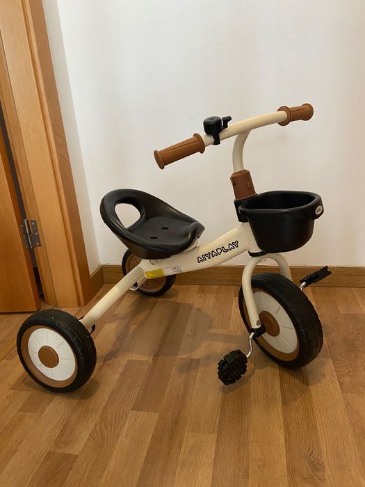 Triciclo criança