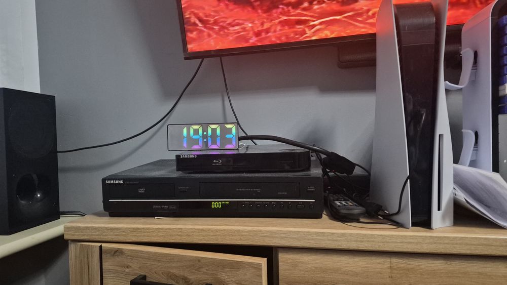 Odtwarzacz dvd / vhs Samsung V670