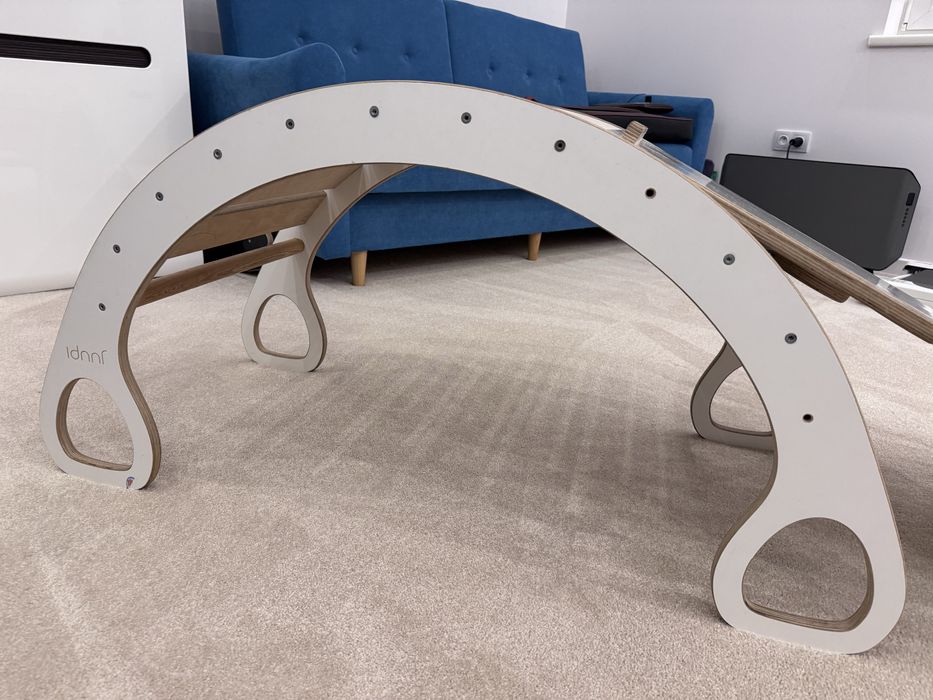 Drewniany bujak Montessorii