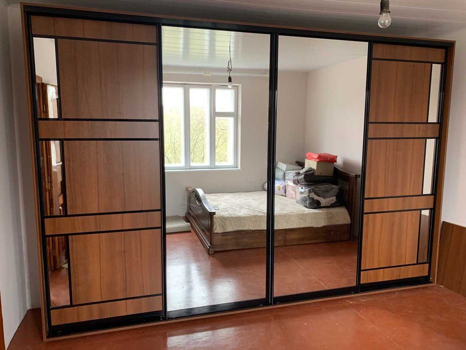 Шафа-купе готові та під замовлення