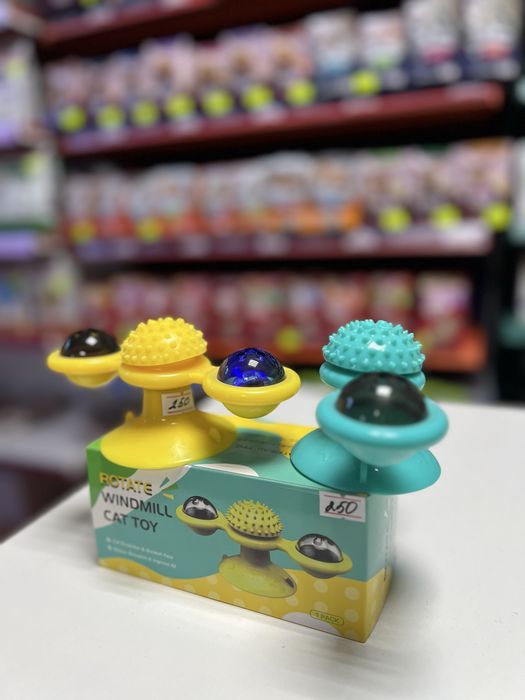 Игрушка для котів