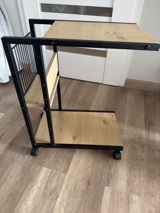 Mobilny regał / stolik pomocnik w stylu loft  laptop