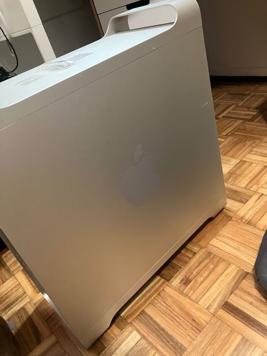 Torre Apple Mac Pro (A1186)