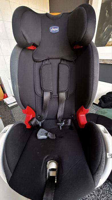 Cadeira auto (Chico Youniverse) com isofix - 9 aos 18 kg