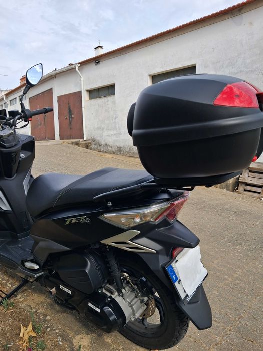Scooter Sym jet 14, 125cc, 2023. Só 9500km, como nova.