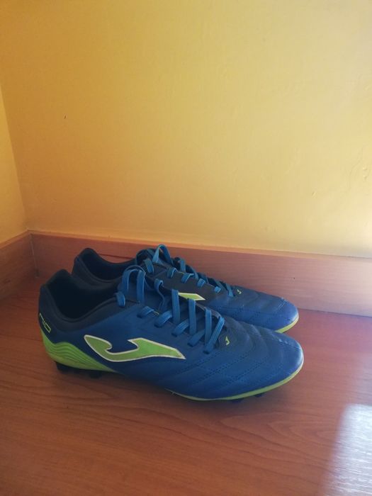 chuteiras Joma NR  42