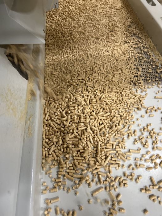 Zwirek pellet drewniany 15 kg