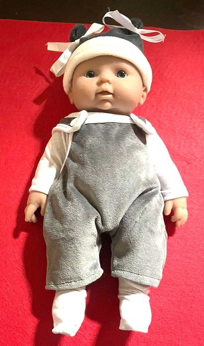 Bebé Reborn, com 30 cm e 1,100 Kg, Silicone sólido.