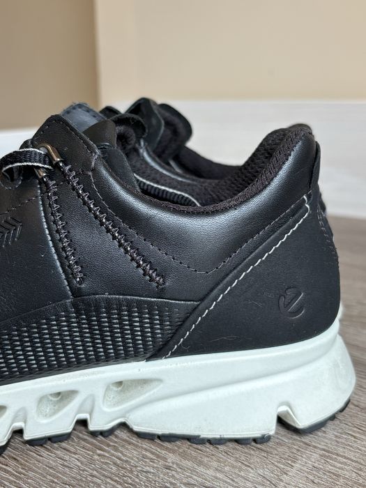 Ecco sneakersy Multi-Vent damskie 38 24,5cm jak nowe