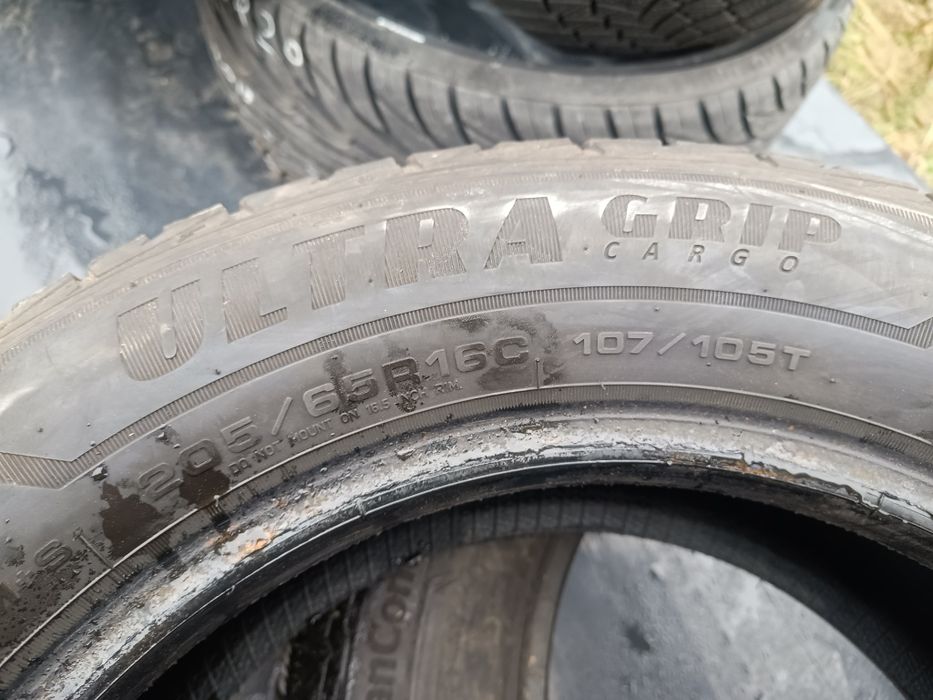 Opona Goodyear Ultra Grip Cargo 205/65R16C