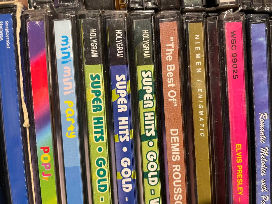 Sprzedam kolekcję płyt CD – stan jak NOWY!