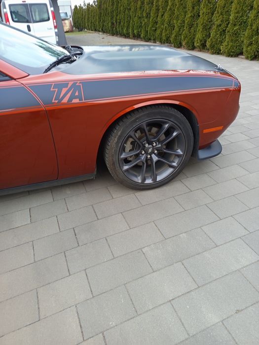 Dodge challenger