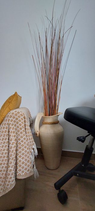 Jarra em cerâmica decorativa
25 anos
Decoração incluída

Pequena quebr