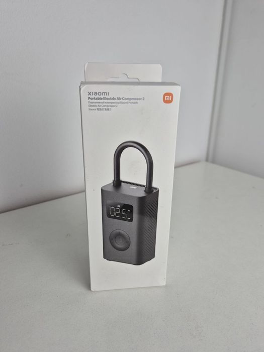 Xiaomi портативний електричний компресор