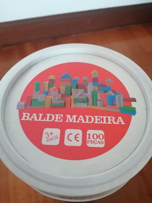 Blocos de construção em madeira
