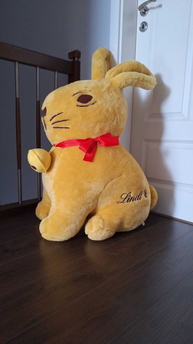 Zajączek dekoracyjny do restauracji, sali zabaw lub witryny