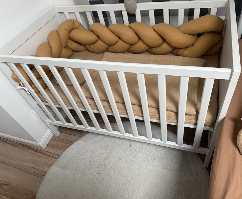 Łóżeczko Sundvik/materac/karuzela/ kpl do spania