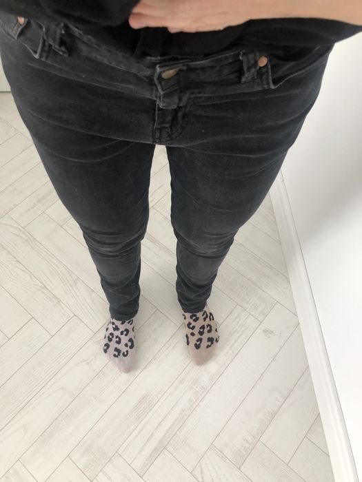 Spodnie czarne jeansy M