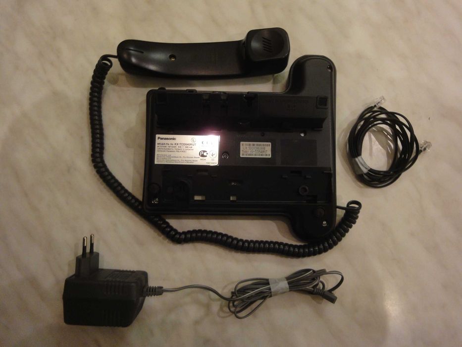 Цифровий бездротовий телефон з автовідповідачем Panasonic KX-TCD540RUT