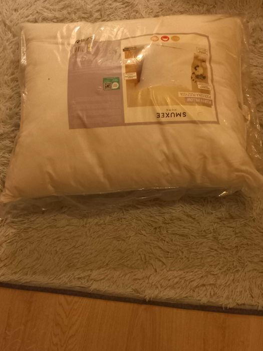 Poduszka do spania idealna n prezent SMUKEE syntetyczna 70X80 jak nowa