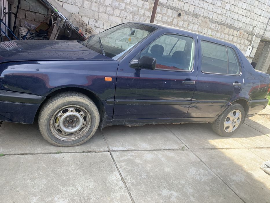 Продам фольцваген вента 1.8 газ бензин на ходу