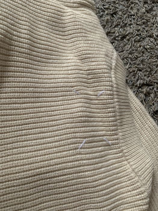 Світлий вʼязаний светр Maison Margiela S M L