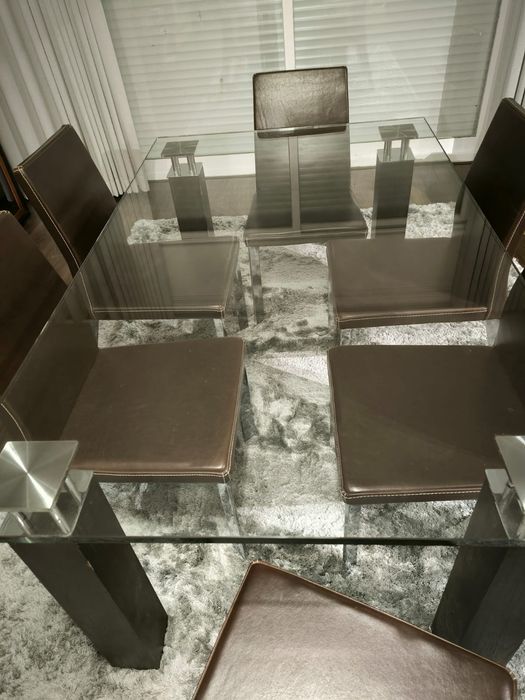 Mesa vidro e 6 cadeiras