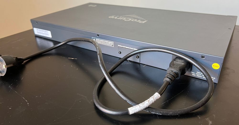 Switch HP ProCurve Networking - 24 portas64752194503427123