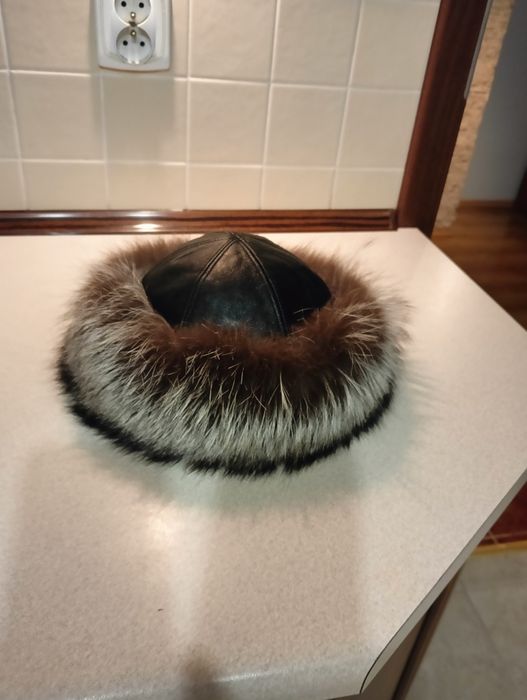 Czapka zimowa z Lisa srebrnego Toczek